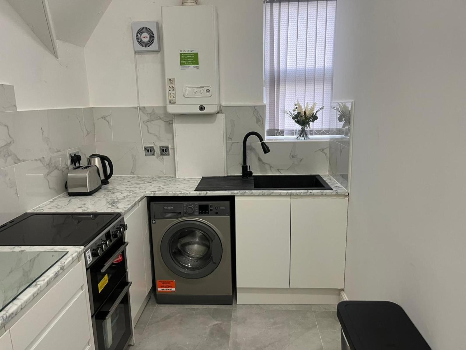 Affordably Elegant Apartments Close To Coop Live, Etihad Stadium And Manchester City Centre 외부 사진